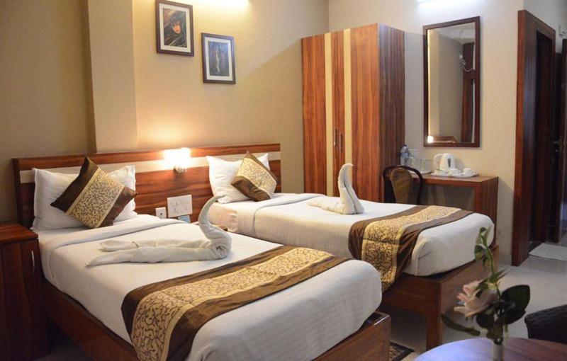 Hotel Eden Roc Bhubaneswar Exterior photo
